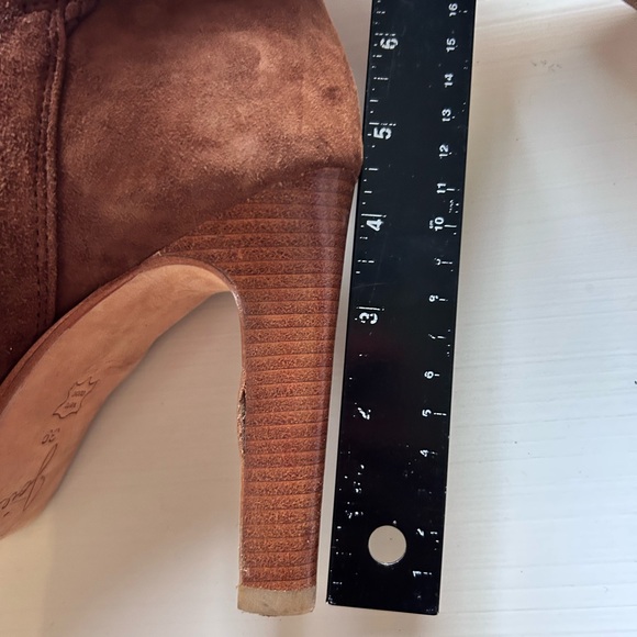 Joie: Suede Chap boots tassels size 39 - Picture 5 of 6